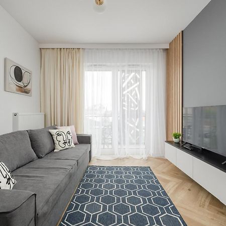 Michalczyka Stylish Apartment With Parking In The City Center Of Wroclaw By Noclegi Renters Esterno foto