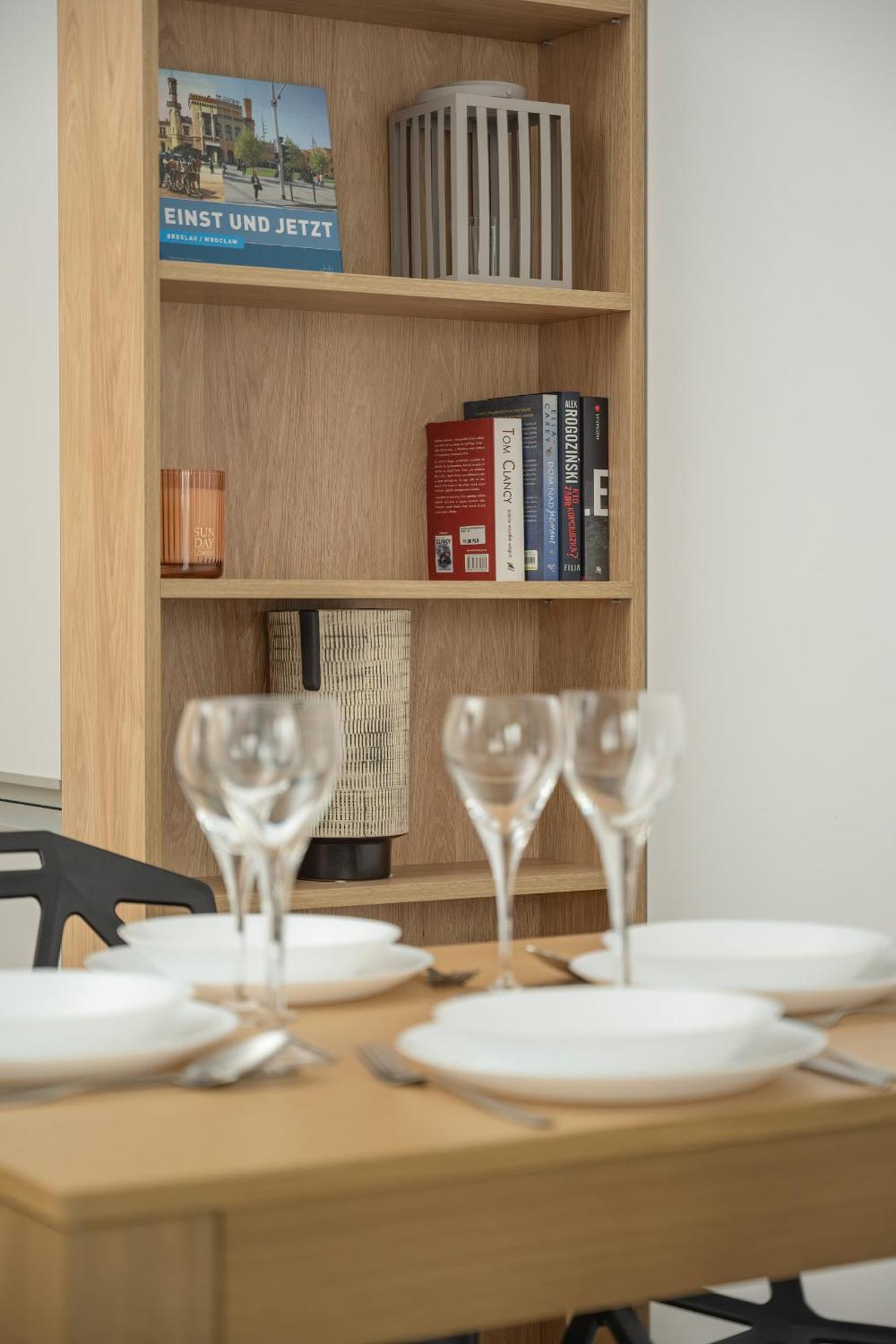 Michalczyka Stylish Apartment With Parking In The City Center Of Wroclaw By Noclegi Renters Esterno foto