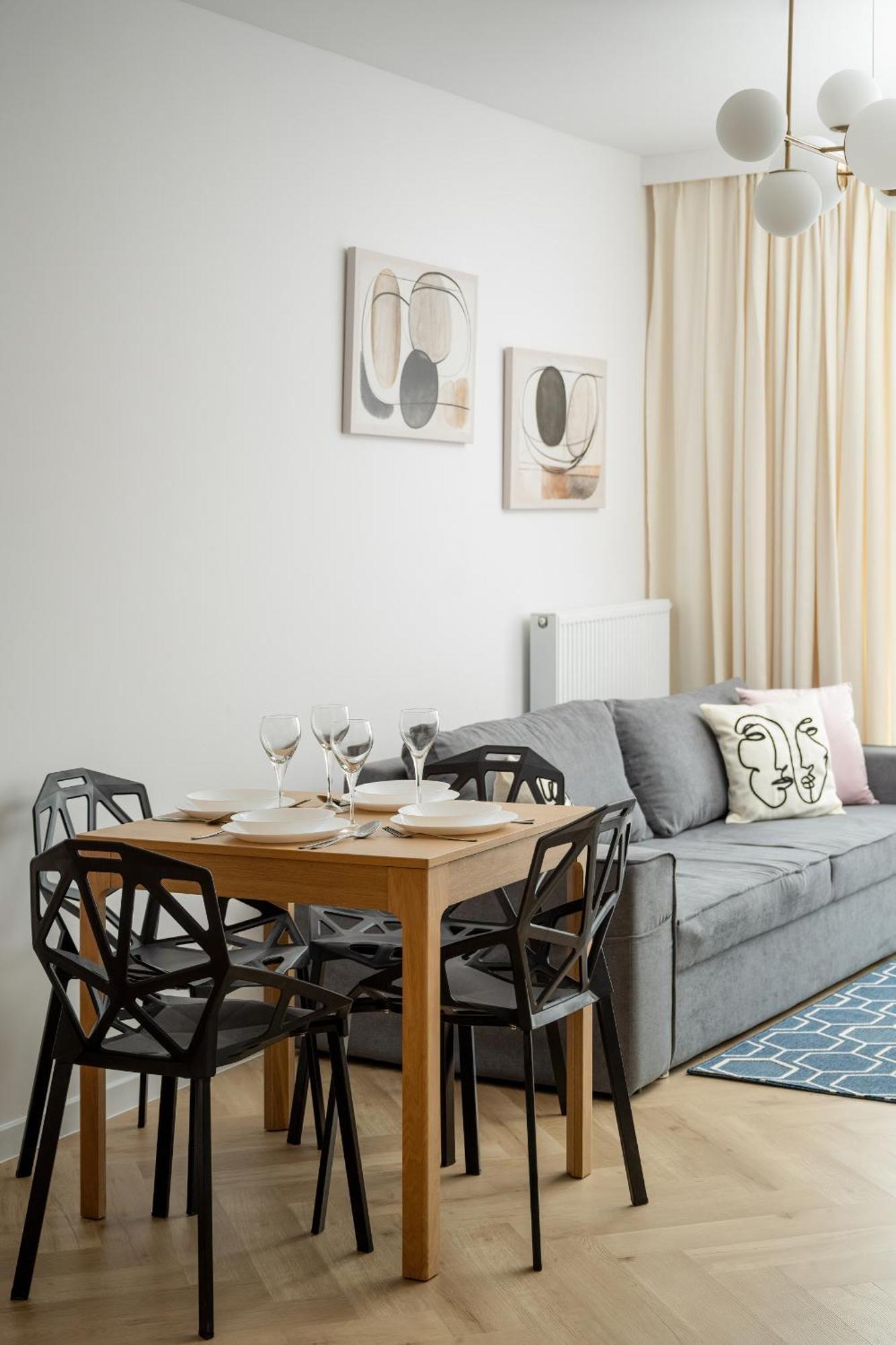 Michalczyka Stylish Apartment With Parking In The City Center Of Wroclaw By Noclegi Renters Esterno foto